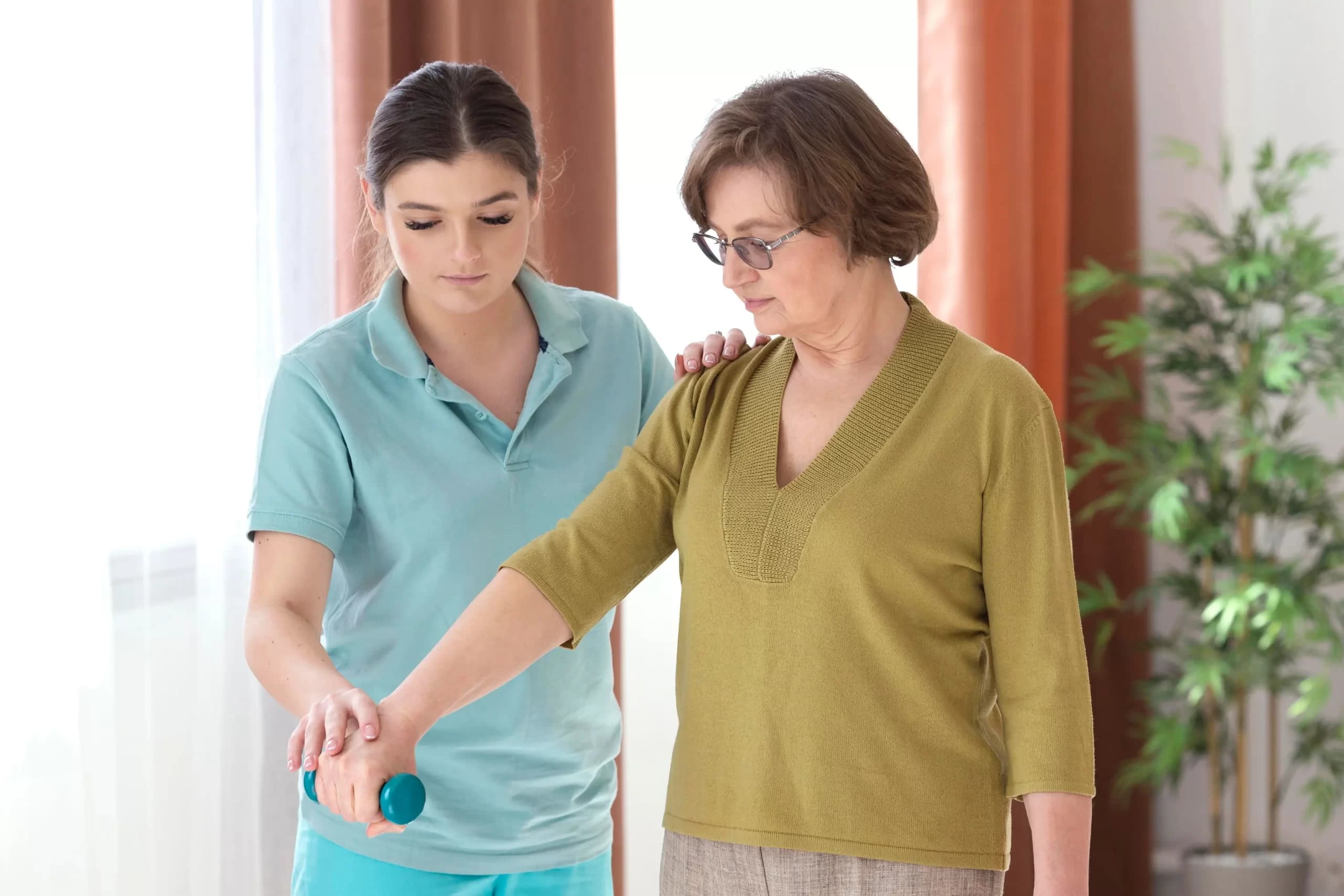 Fisioterapia para doenças neurológicas: como funciona a reabilitação em casos de AVC e Parkinson